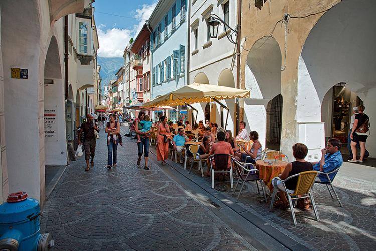 I pittoreschi vicoli del centro storico di Merano