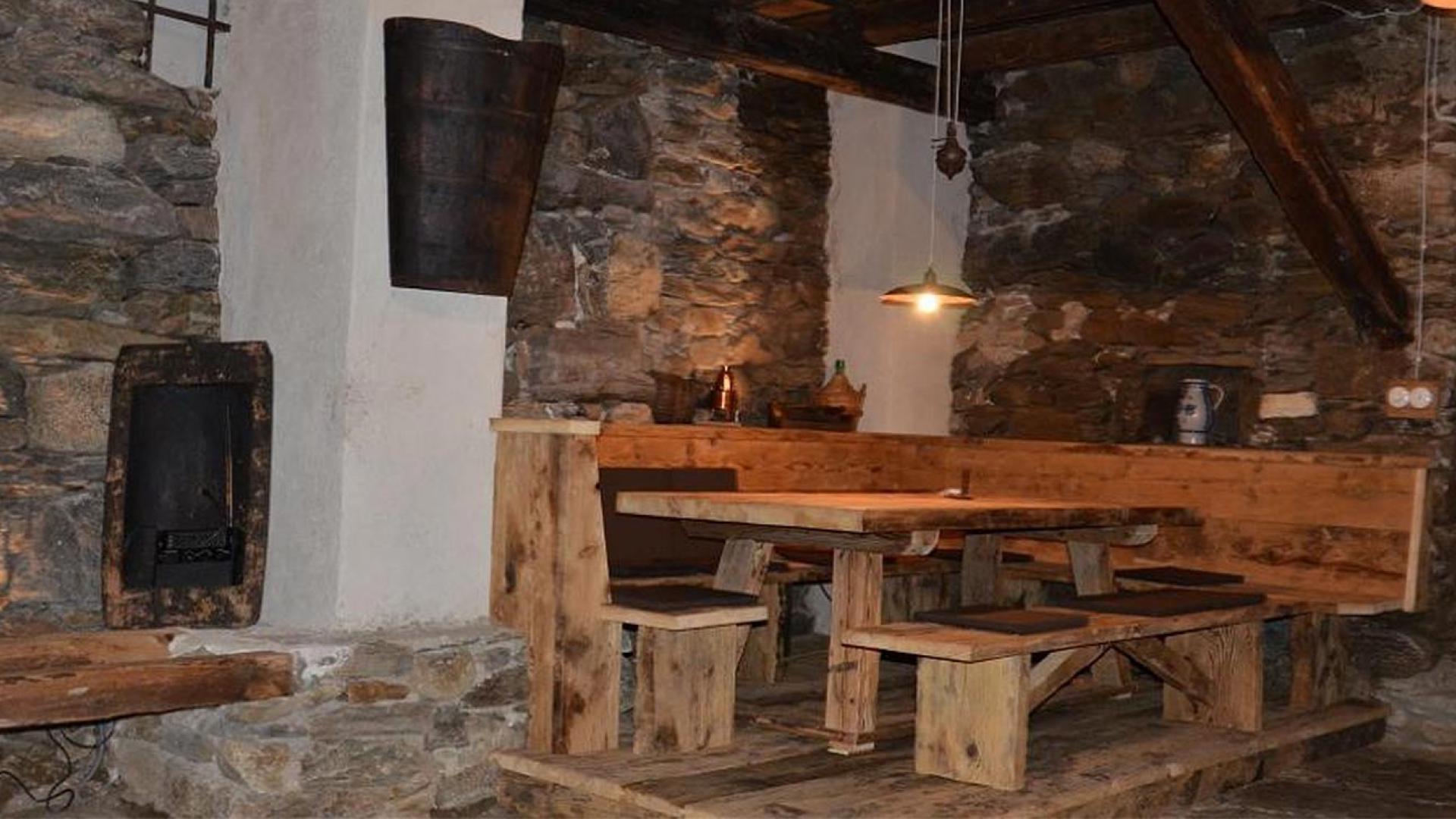 Hauseigener Weinkeller - Mayerhof in Kuens bei Meran